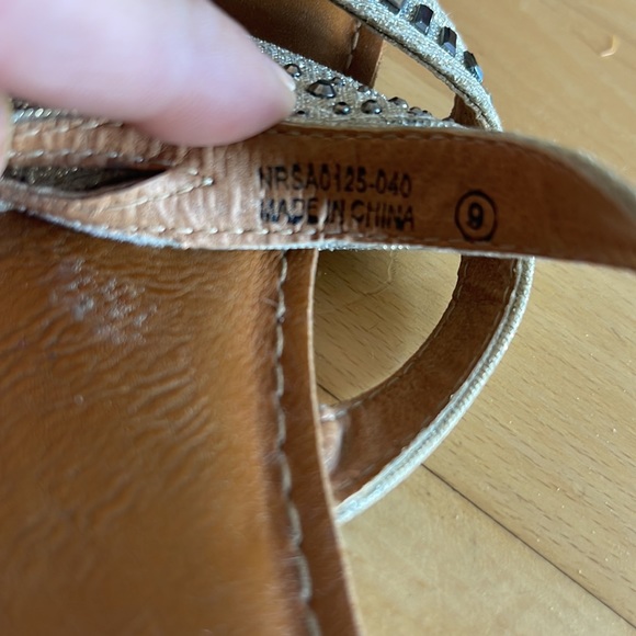 Not Rated sparkly sandals - Picture 4 of 4